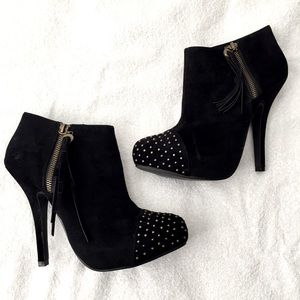 NWOT Black Velvet Platform Stilettos with Studs